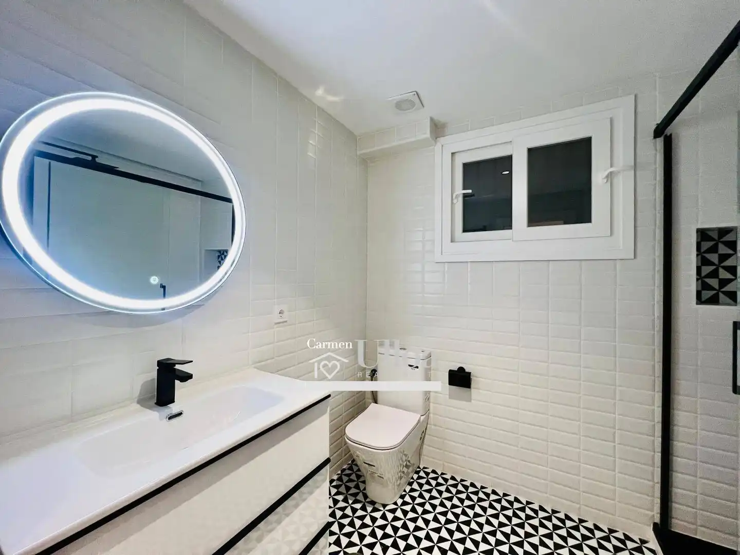 Badezimmer von Wohnung zur Miete in Alicante / Alacant mit Klimaanlage, Heizung und Terrasse