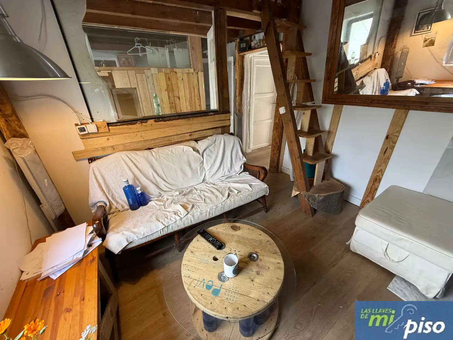 Sala d'estar de Casa o xalet en venda en Valladolid amb Calefacció, Jardí privat i Parquet