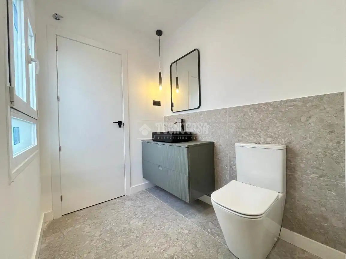 Baño de Piso en venta en Talavera de la Reina con Aire acondicionado, Balcón y Alarma