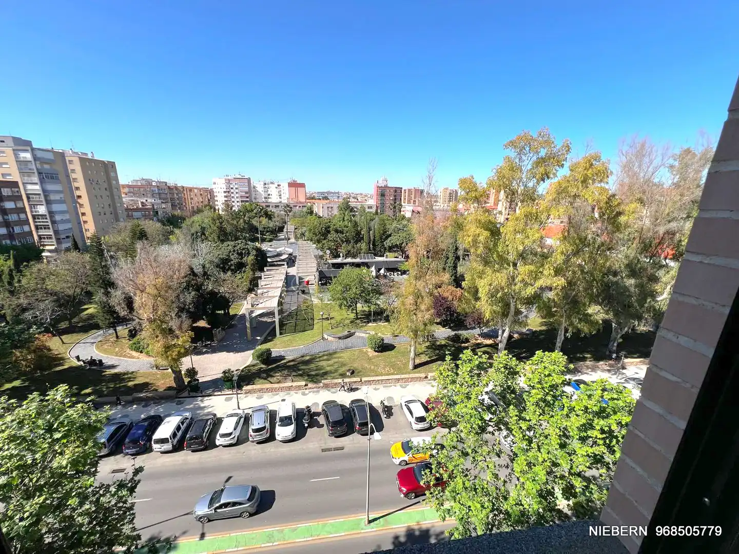 Wohnung zur Miete in Avenida Reina Victoria Eugenia, Alameda