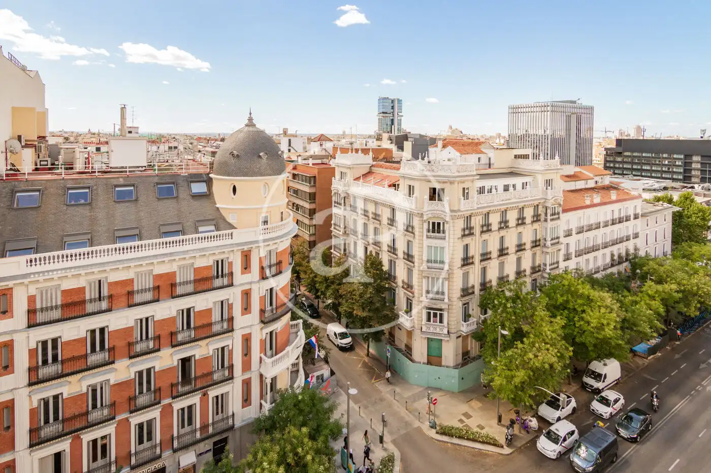 Vista exterior de Ático en venta en Madrid con Aire acondicionado, Calefacción y Jardín privado