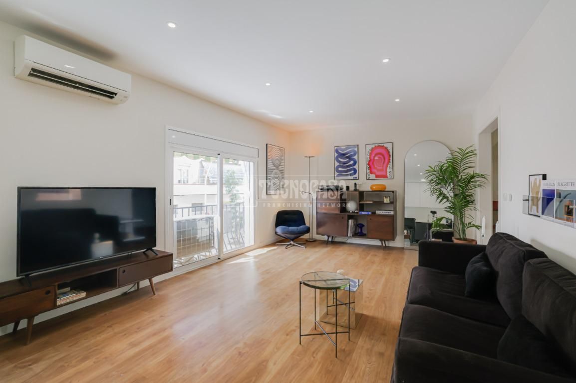 Sala de estar de Piso en venta en Sant Boi de Llobregat con Aire acondicionado y Balcón