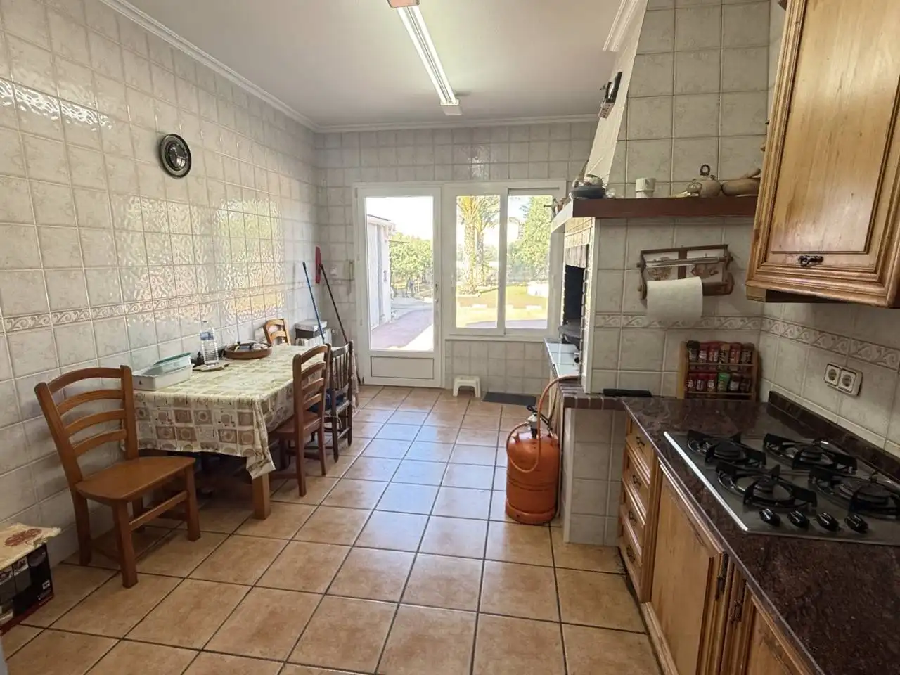 Cocina de Casa o chalet en venta en Elche / Elx con Aire acondicionado, Calefacción y Jardín privado