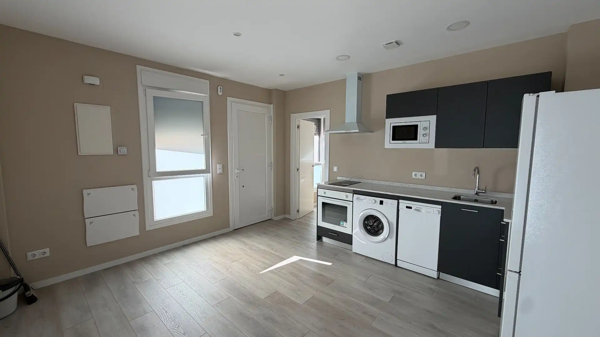 Cuina de Apartament en venda en Valladolid amb Calefacció