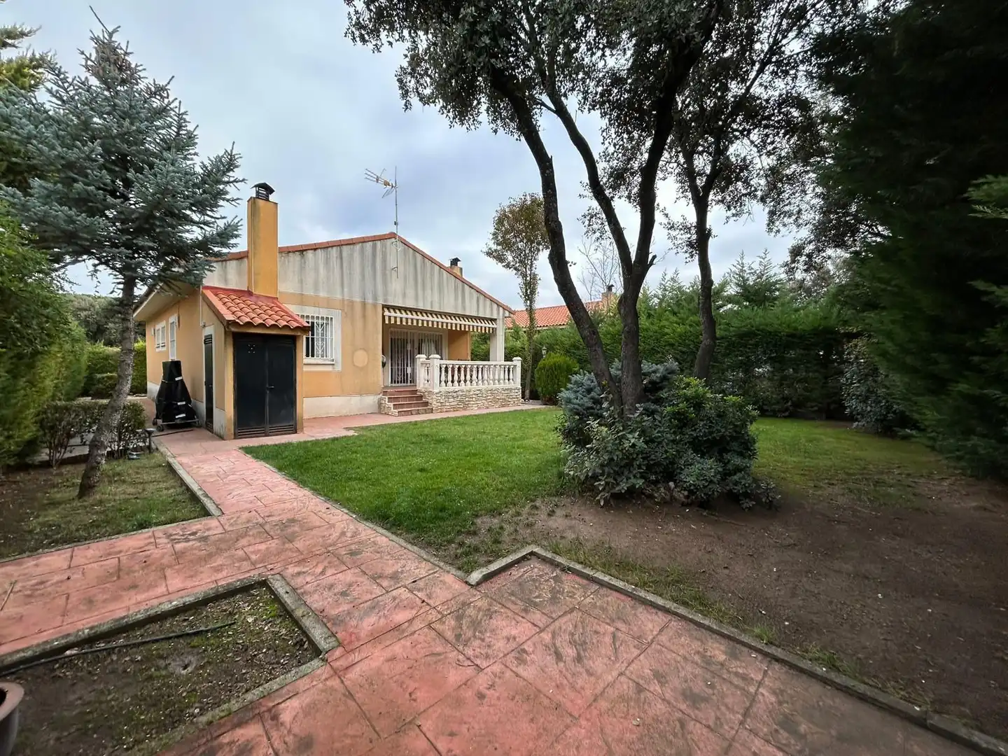 Jardí de Casa o xalet en venda en Pioz amb Calefacció, Jardí privat i Alarma