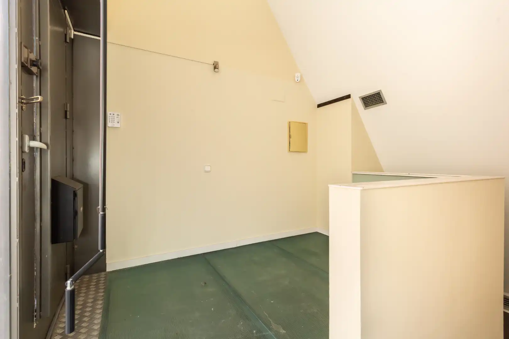 Local en venda en L'Hospitalet de Llobregat amb Aire condicionat, Calefacció i Parquet