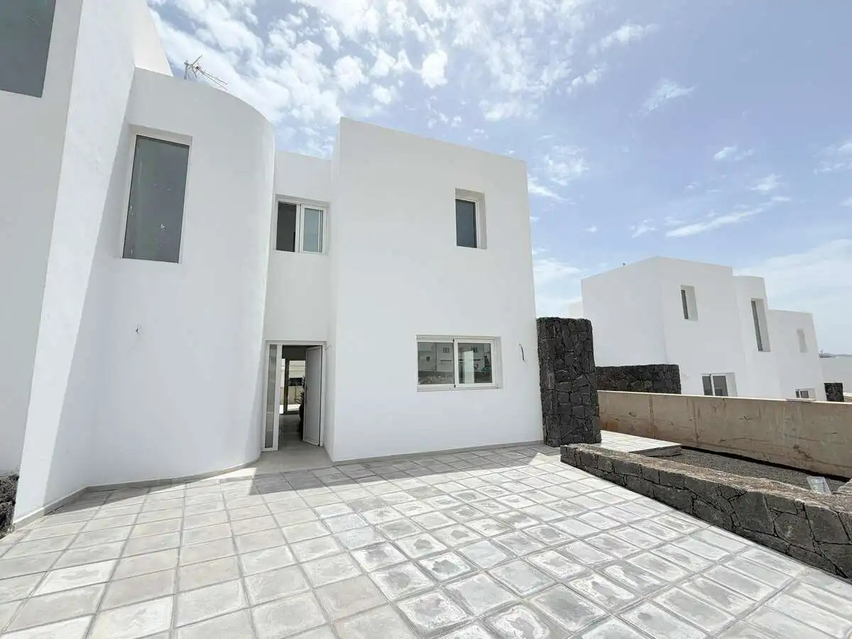 Vista exterior de Casa o chalet en venta en Teguise con Jardín privado y Terraza