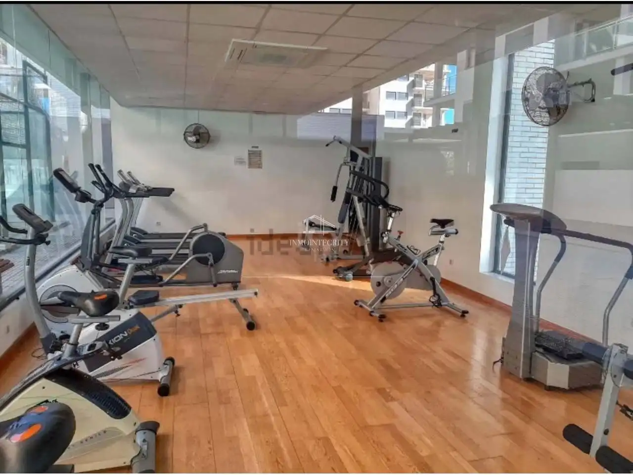 Apartamento con piscina en venta en Avenida Central 20, imagen 30