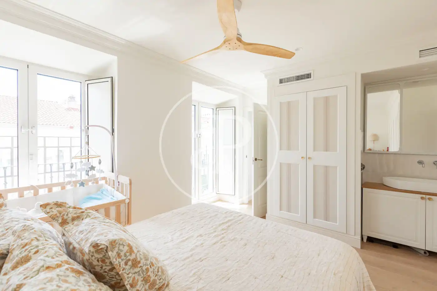 Bedroom of Flat for sale in Madrid  with Air Conditioner, Heating and Storage room