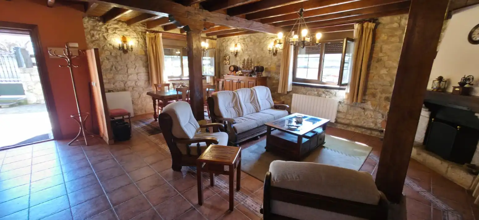 Sala de estar de Casa o chalet en venta en Ribamontán al Mar con Calefacción, Jardín privado y Parquet