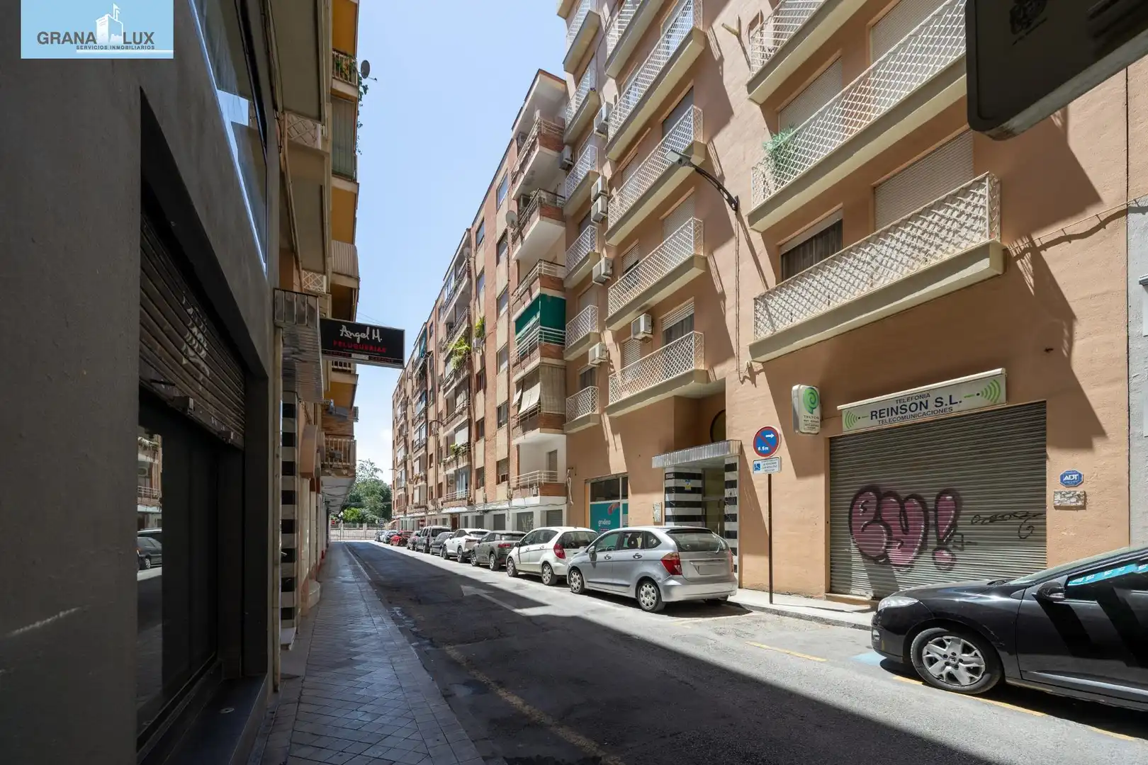 Vista exterior de Piso en venta en Granada con Calefacción