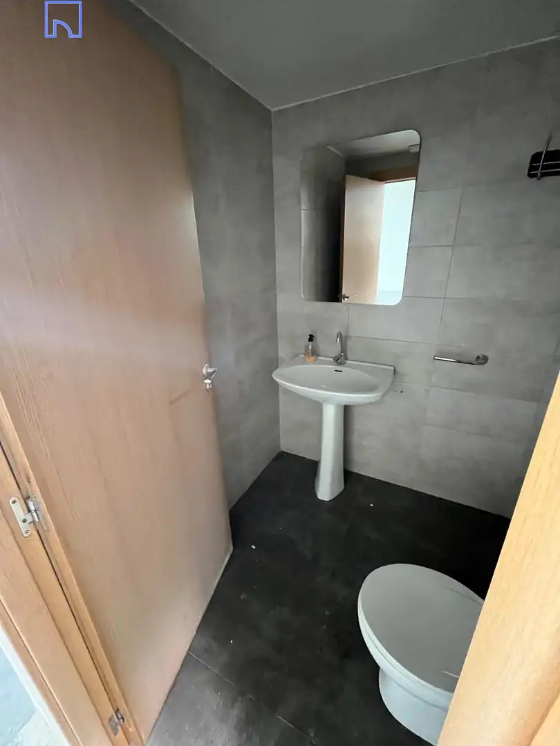 Bathroom of Industrial buildings for rent in Tudela