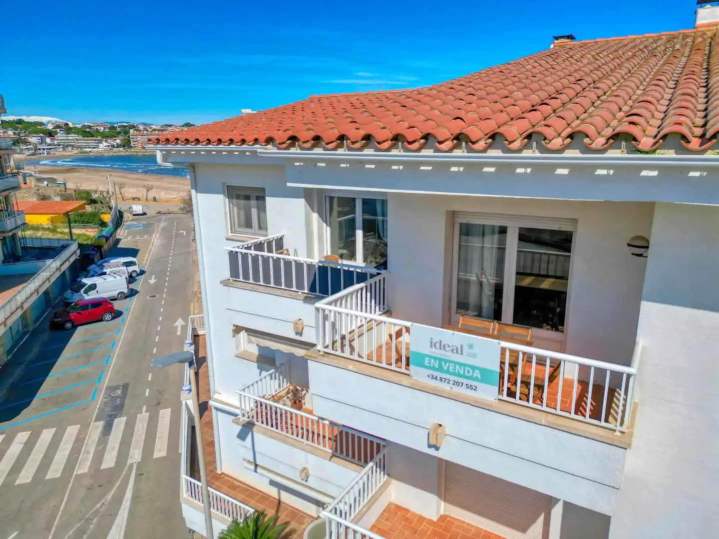 Vista exterior de Apartamento en venta en L'Escala con Calefacción, Terraza y Amueblado