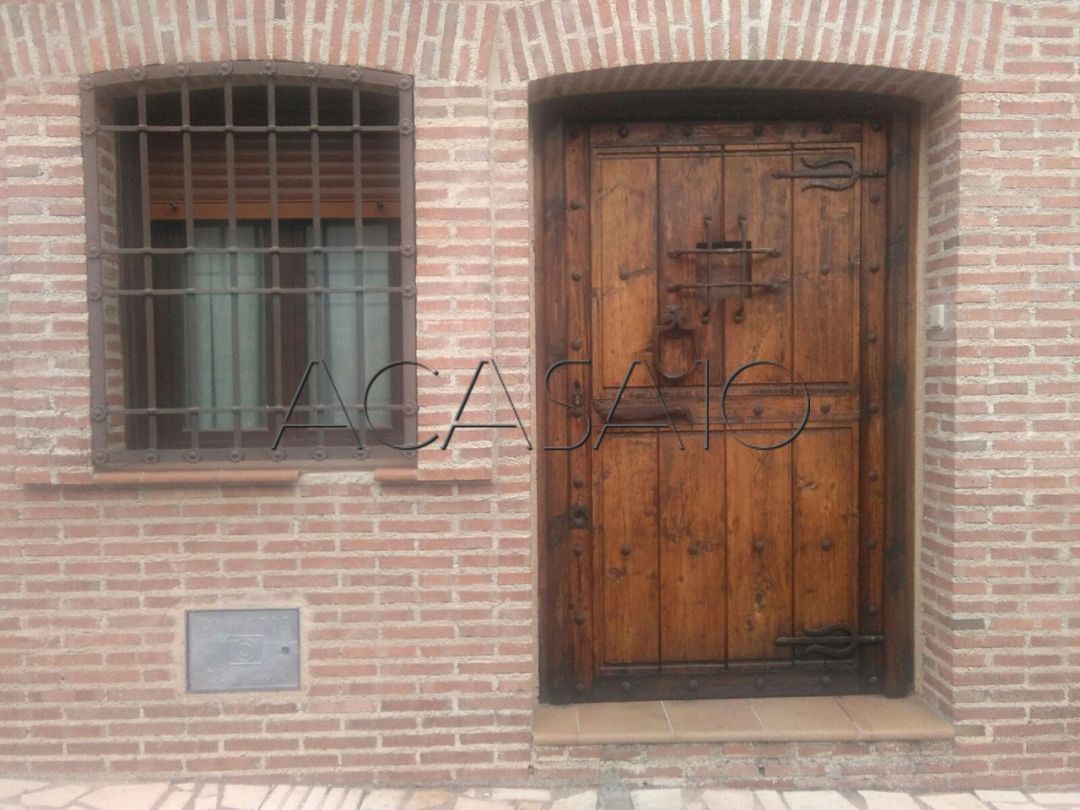 Vista exterior de Casa o xalet en venda en Yuncler amb Aire condicionat i Calefacció