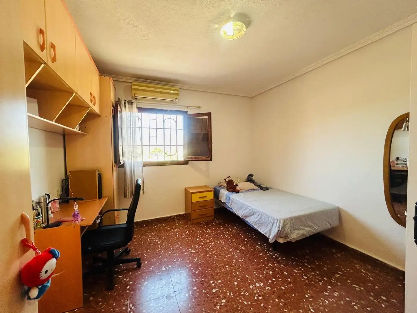 Dormitori de Casa o xalet en venda en Alicante / Alacant amb Aire condicionat, Calefacció i Jardí privat