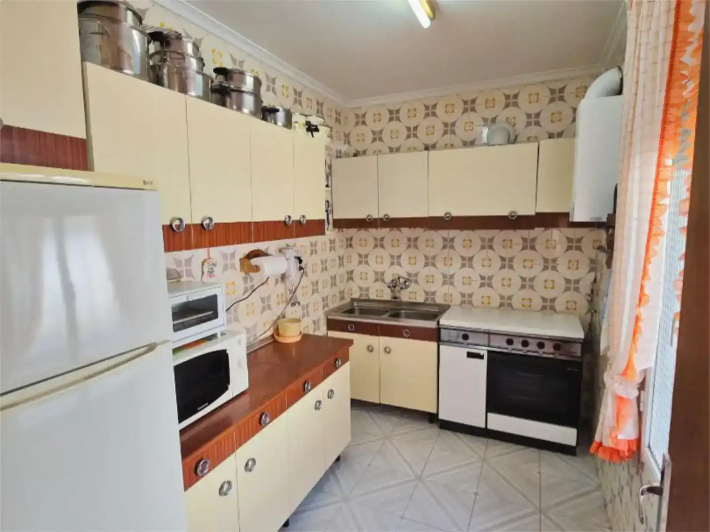 Cuina de Casa o xalet en venda en Ossa de Montiel amb Balcó