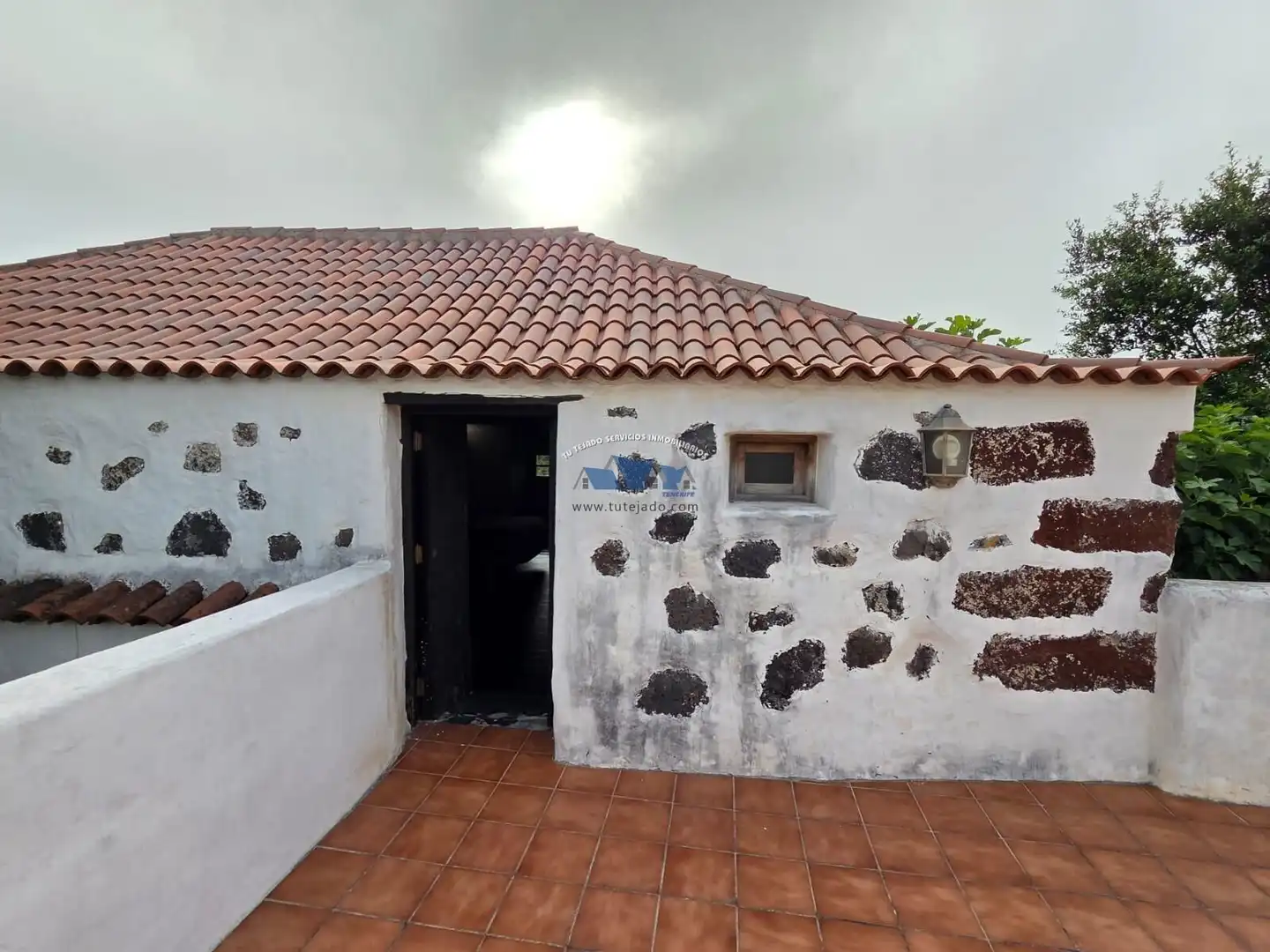 Vista exterior de Casa o xalet en venda en El Tanque amb Moblat