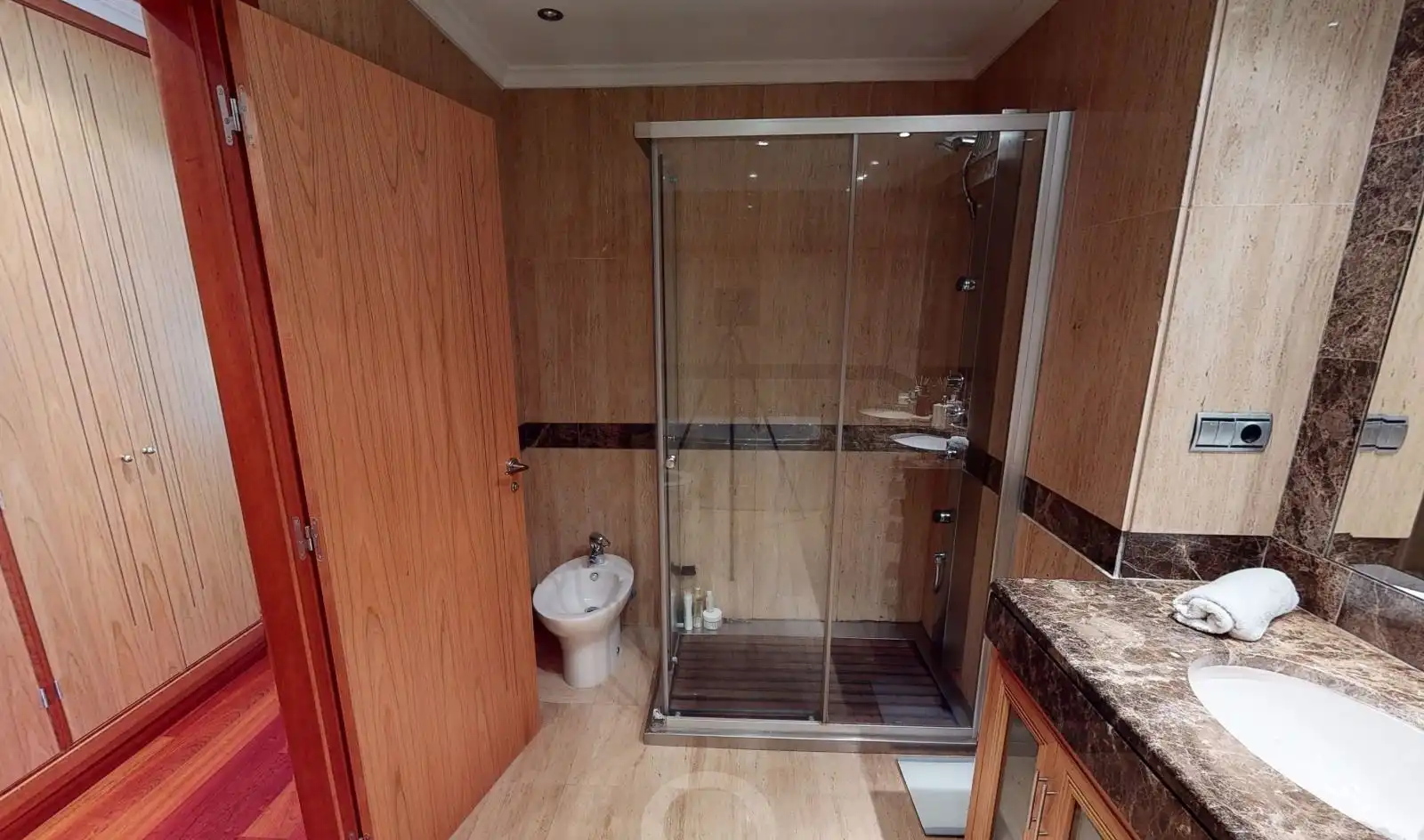 Baño de Apartamento en venta en Marbella con Aire acondicionado, Calefacción y Terraza
