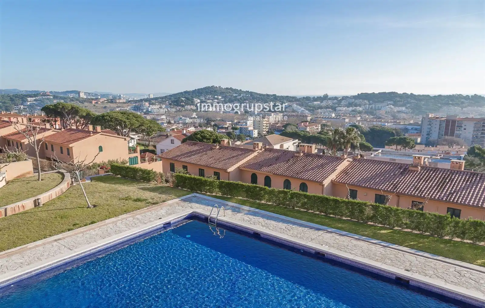 Reihenhaus mit Terrasse zum Verkauf in Manel Carrasco Formiguera, imagen 2