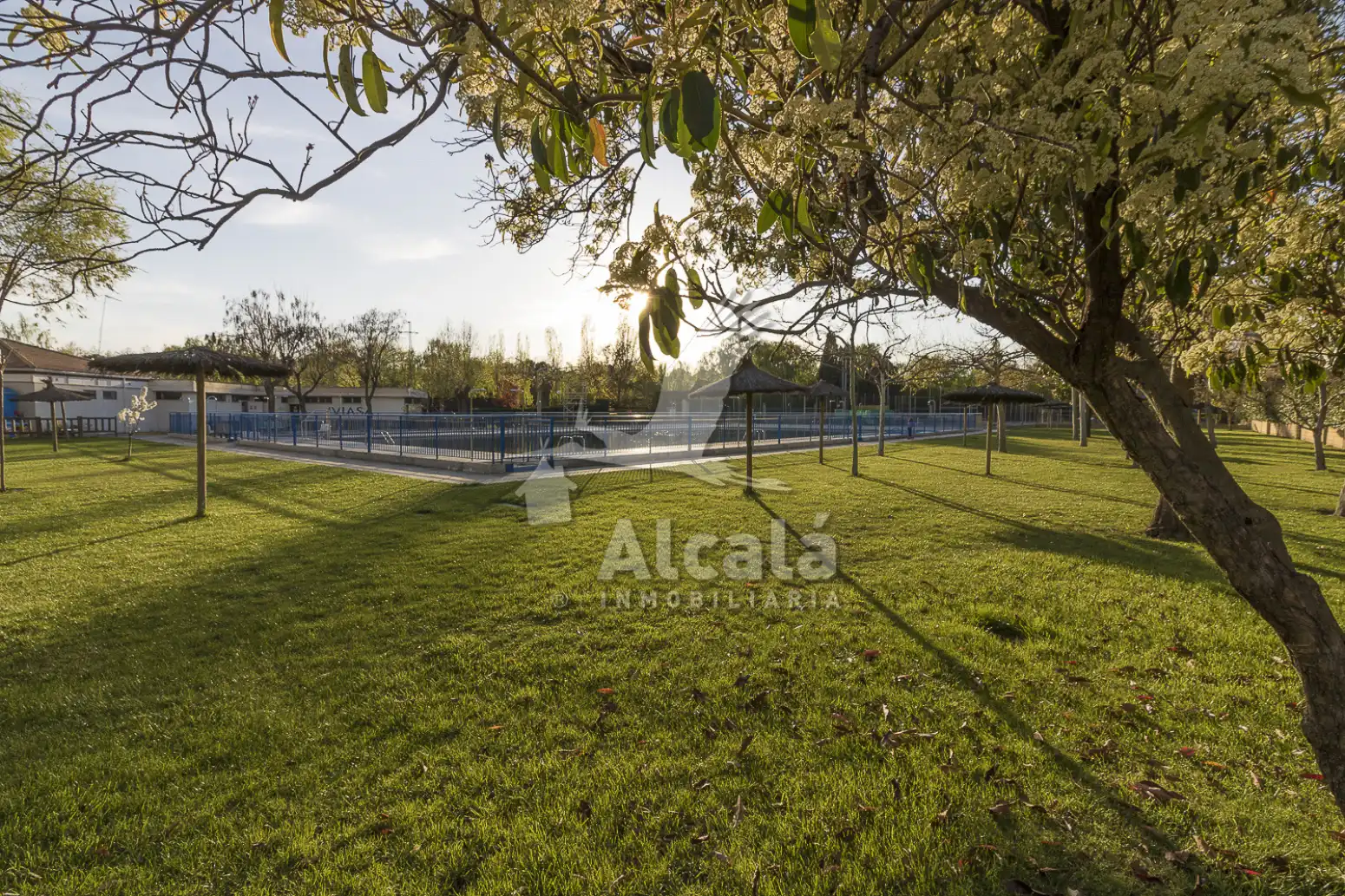 Jardín de Piso en venta en Alcalá de Henares con Aire acondicionado, Calefacción y Parquet
