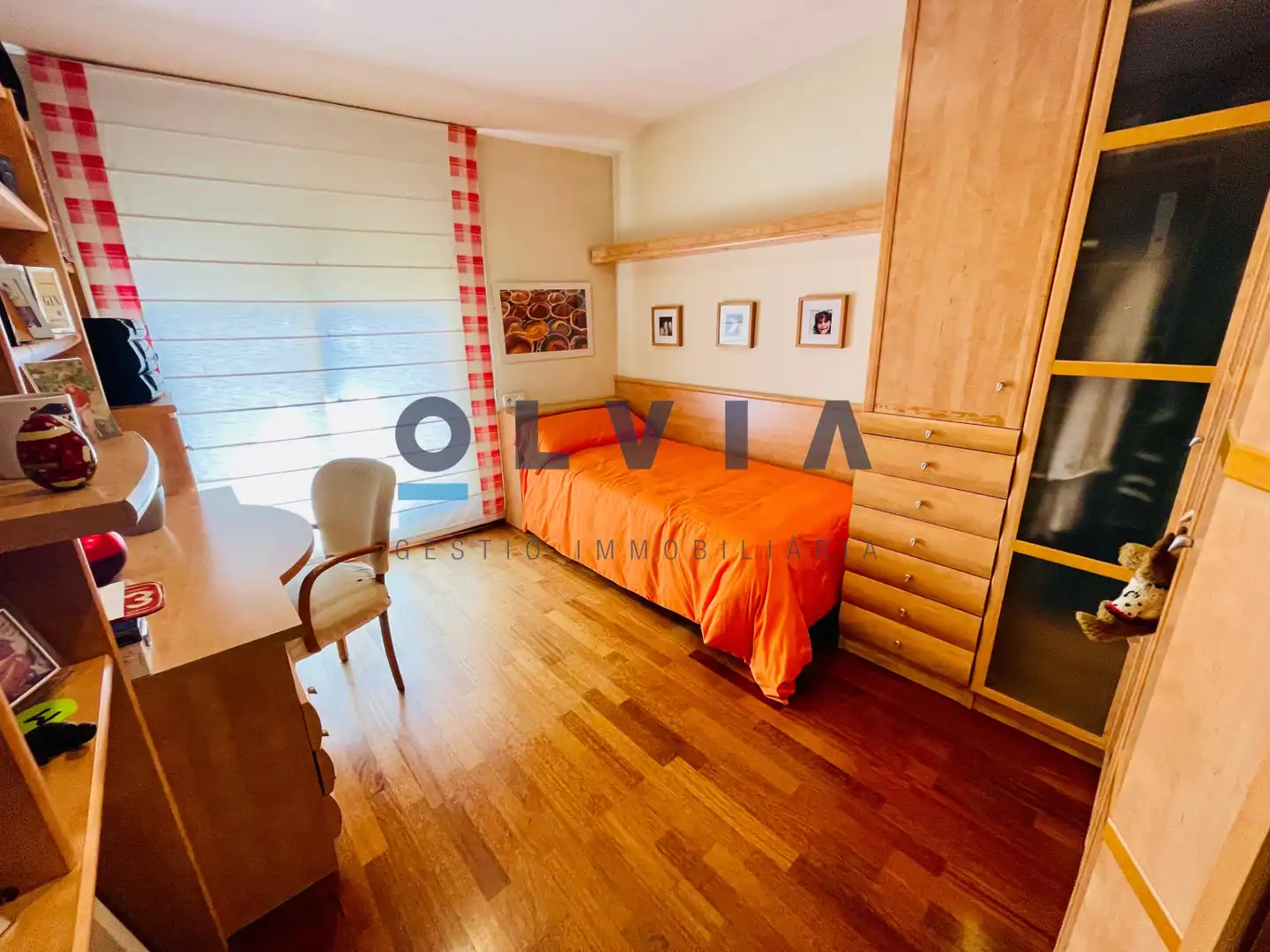 Bedroom of Duplexes for sale in Terrassa  with Air Conditioner, Heating and Parquet flooring