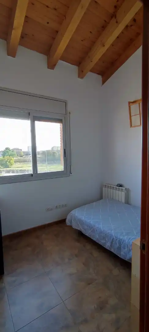 Habitación de Casa adosada en venta en Les Borges Blanques con Aire acondicionado, Calefacción y Jardín privado