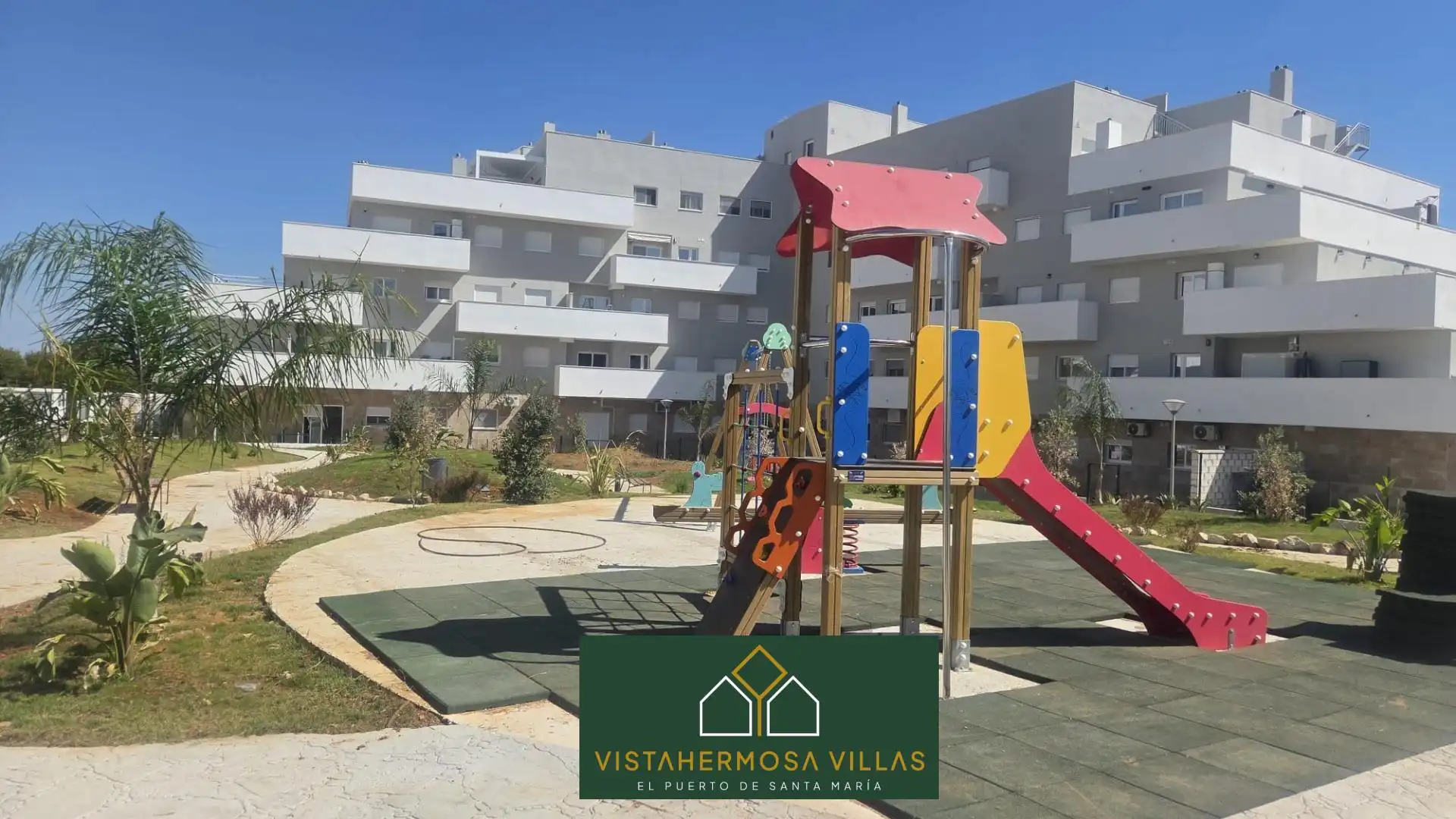 Vista exterior de Piso en venta en El Puerto de Santa María con Terraza y Piscina comunitaria