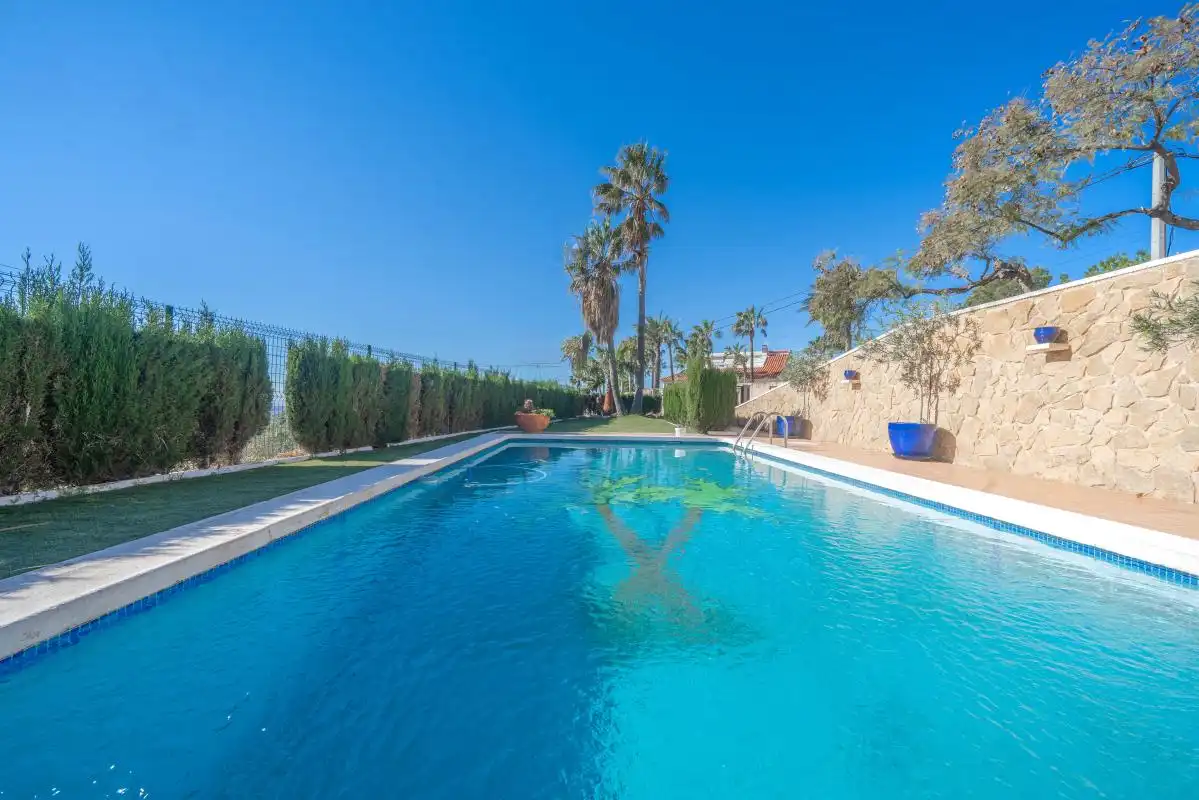 Swimming pool of Houses for sale in San Vicente del Raspeig / Sant Vicent del Raspeig  with Air Conditioner, Heating and Private garden