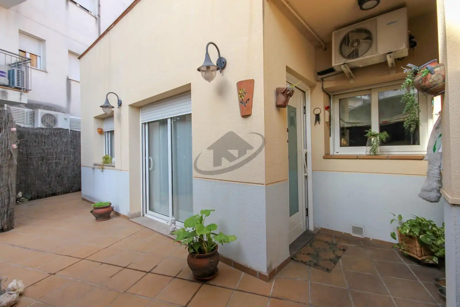 Exterior view of Flat for sale in Sabadell  with Air Conditioner, Heating and Private garden