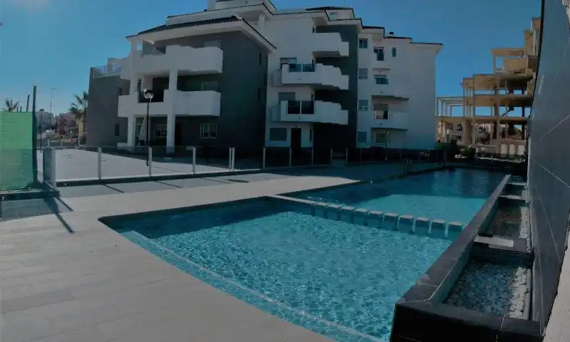 Piscina de Pis en venda en Orihuela amb Aire condicionat, Terrassa i Piscina