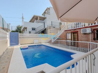 Haus mit Pool zum Verkauf in Torre del Mar