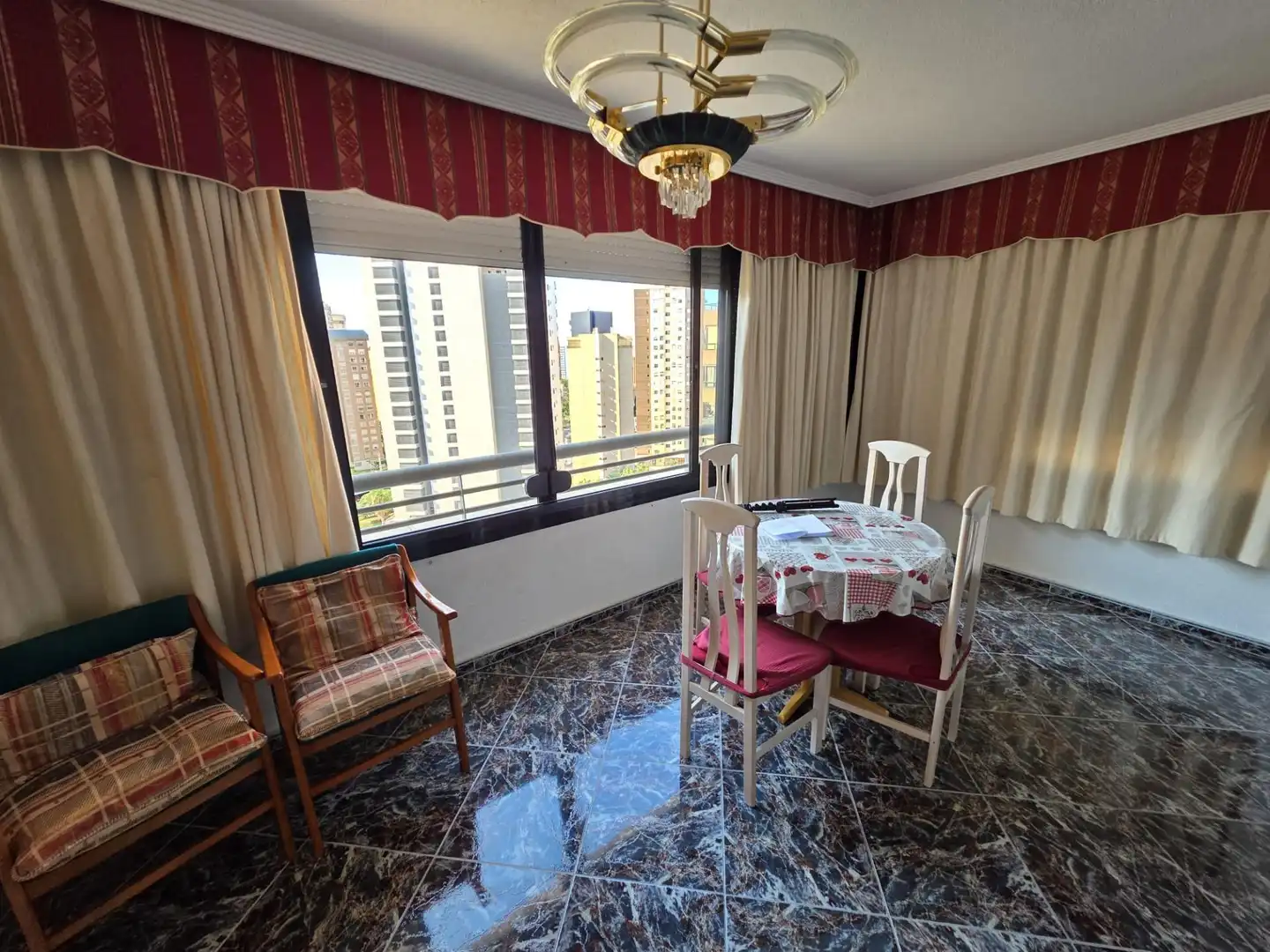 Habitación de Piso en venta en Benidorm con Aire acondicionado, Calefacción y Terraza