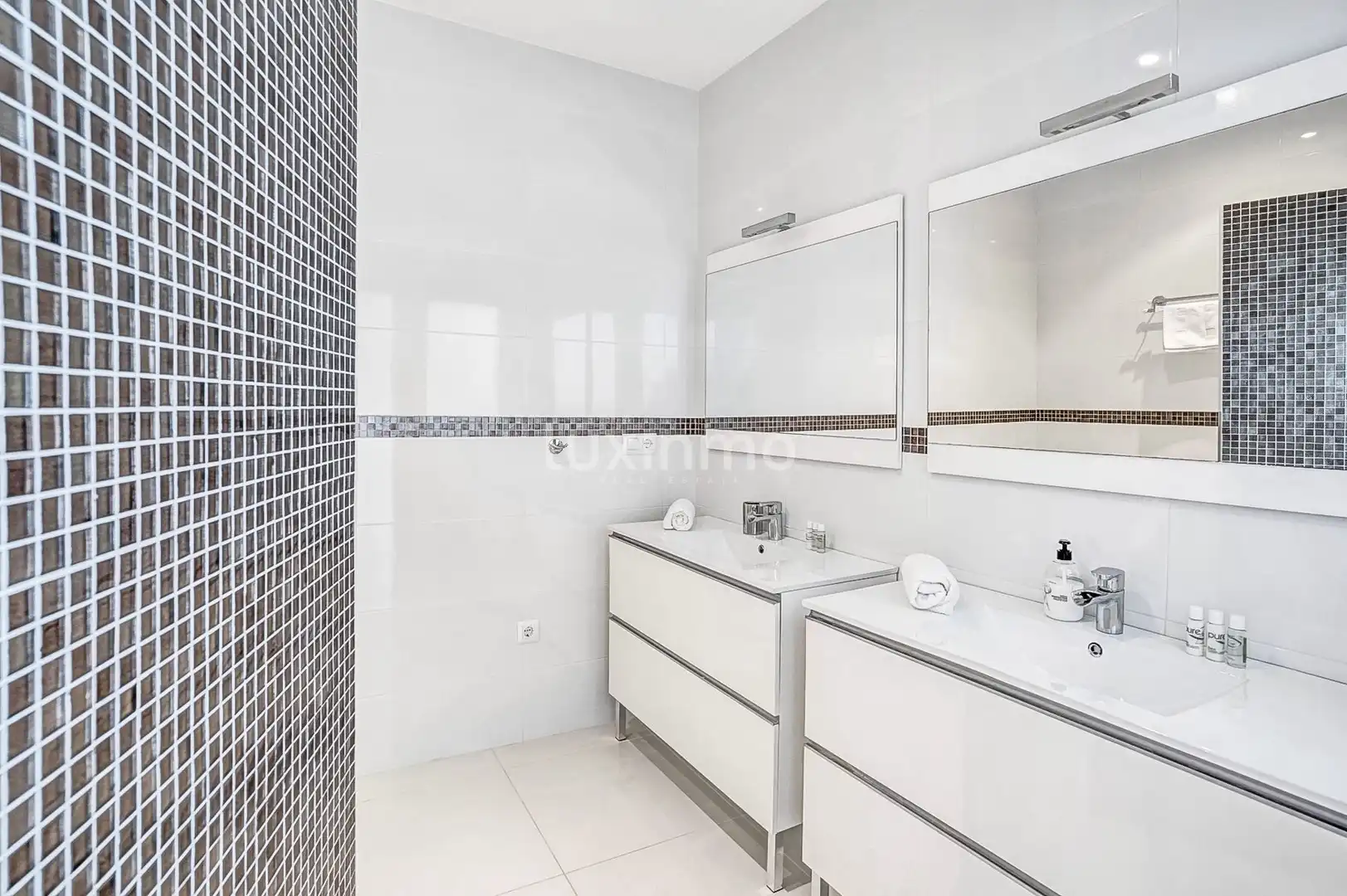 Bathroom of Houses for sale in Jávea / Xàbia  with Air Conditioner, Heating and Terrace