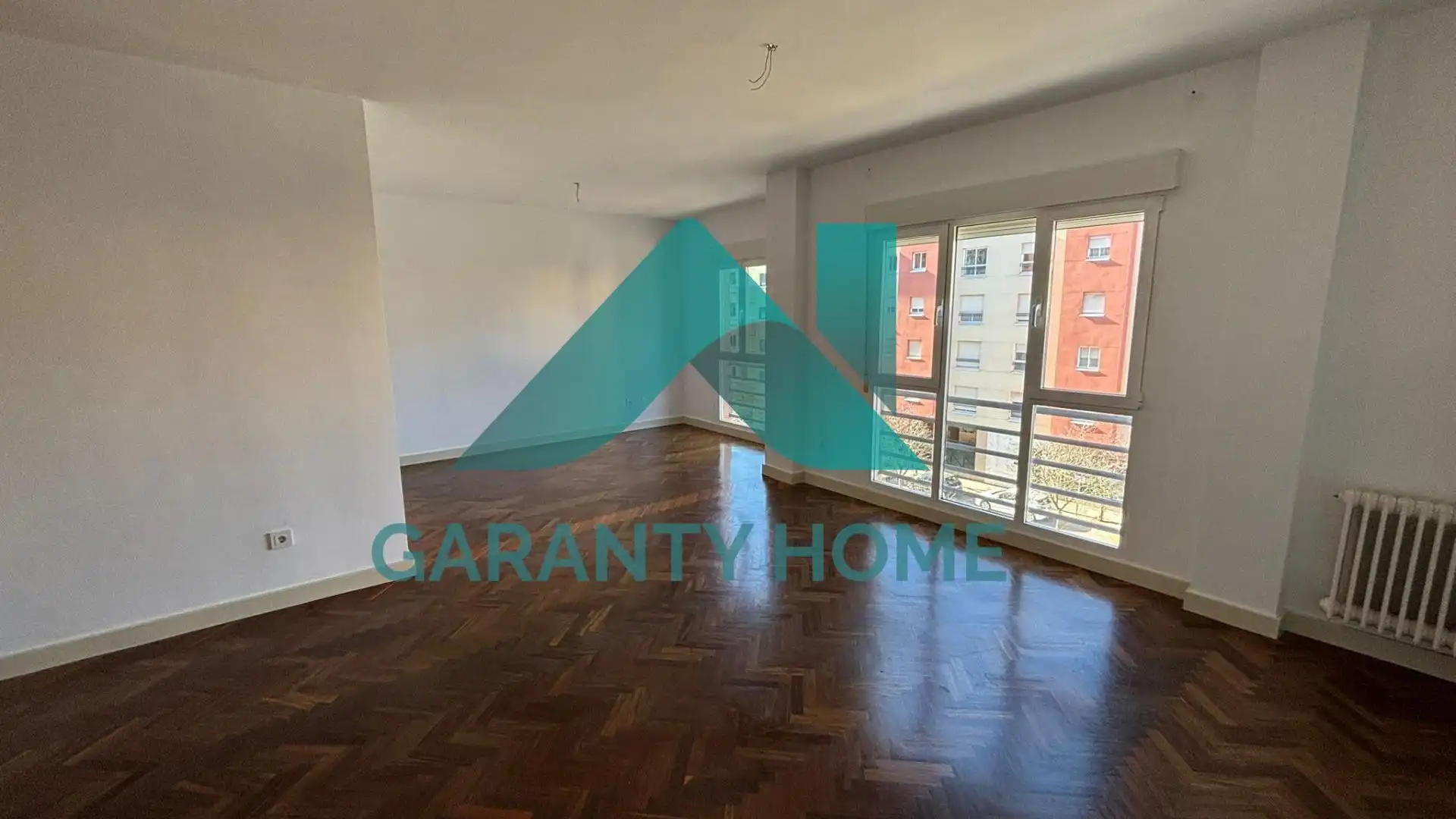 Vista exterior de Piso de alquiler en Cáceres Capital con Aire acondicionado, Calefacción y Parquet