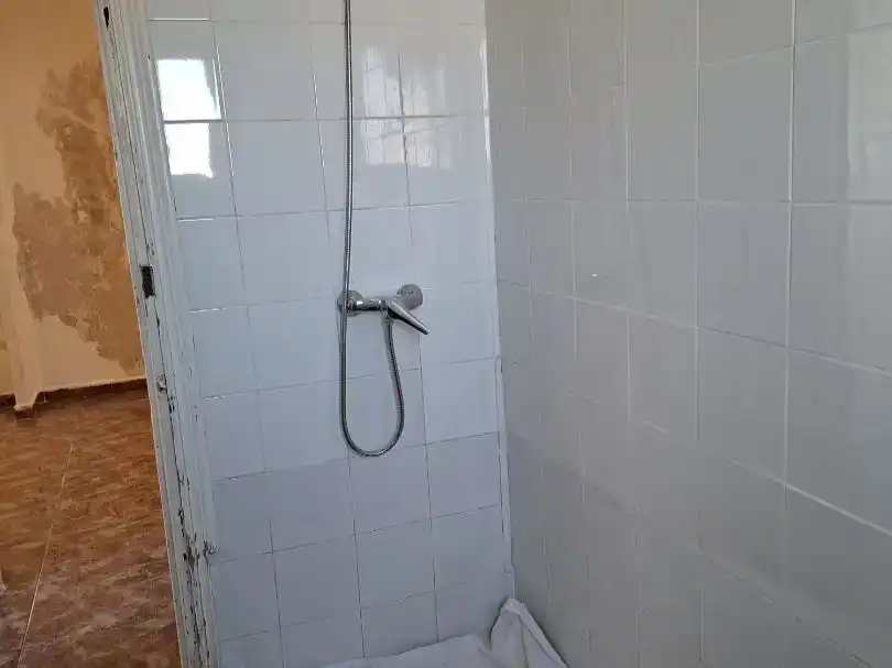 Baño de Dúplex en venta en Llanos del Caudillo con Balcón