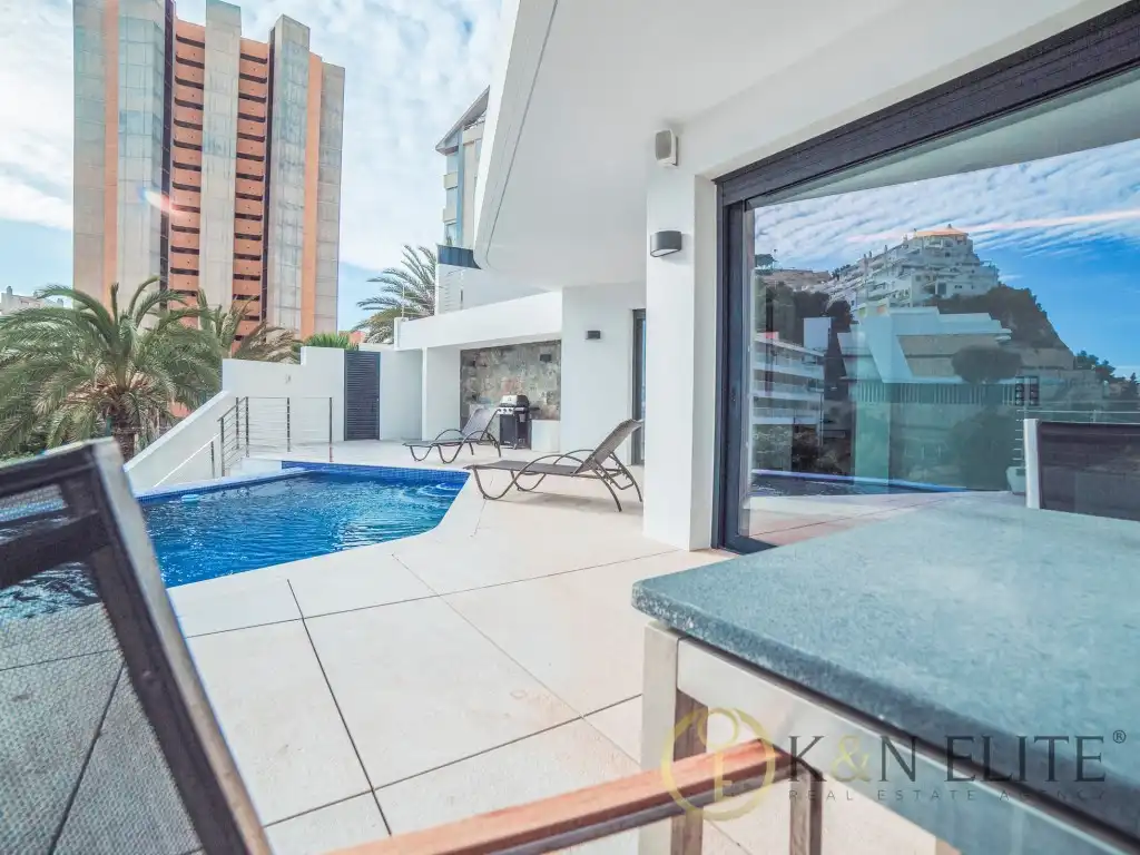 Terraza de Dúplex en venta en Benidorm con Aire acondicionado y Piscina