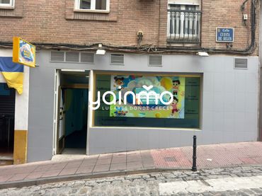 Locale commerciale in affitto a Jaén - Cuesta de Belén 3