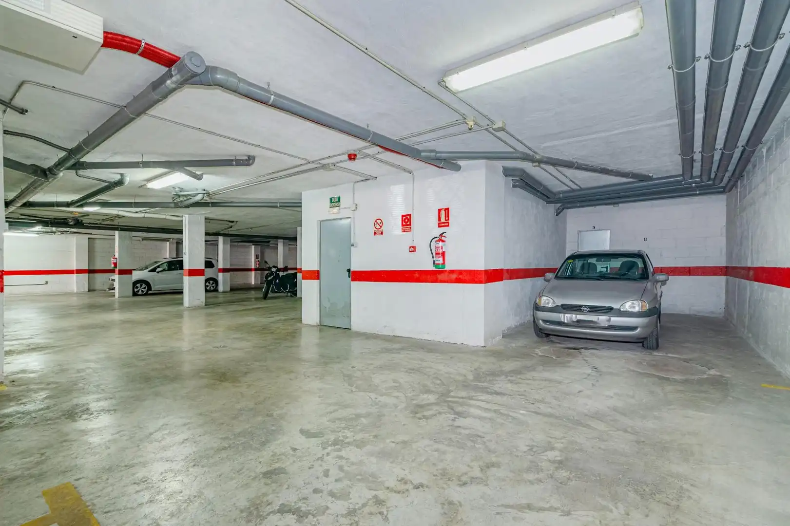 Parking de Planta baja en venta en La Zubia con Aire acondicionado y Calefacción