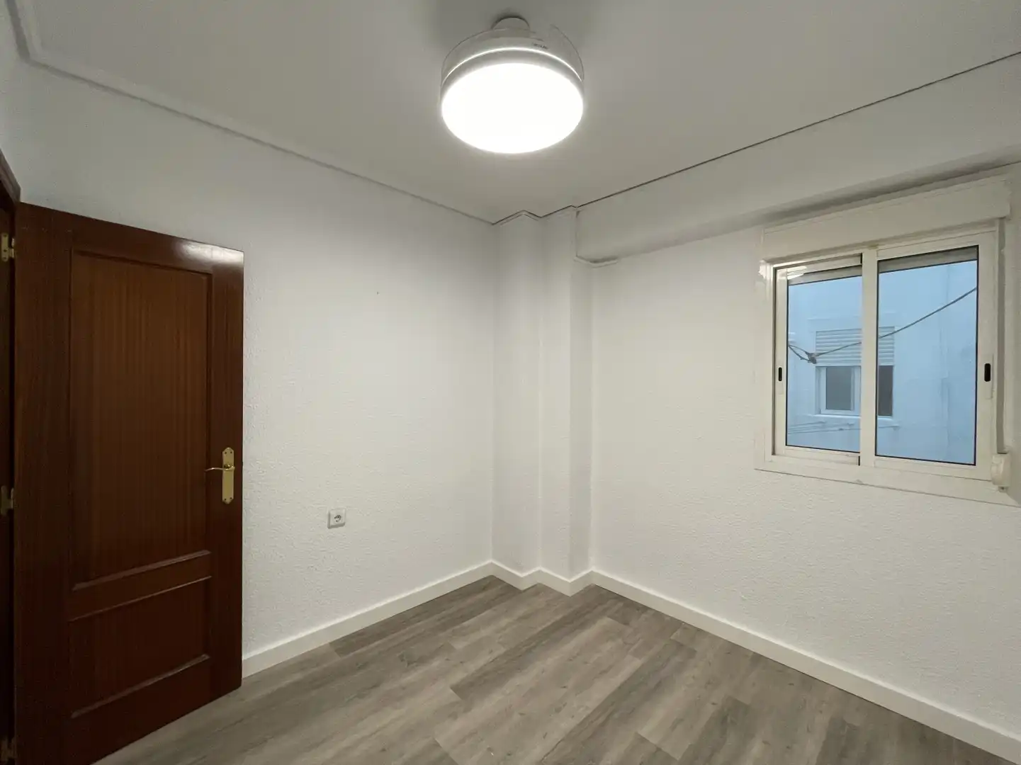 Piso de alquiler en Valencia - Plaza Vicente Iborra, El Carme
