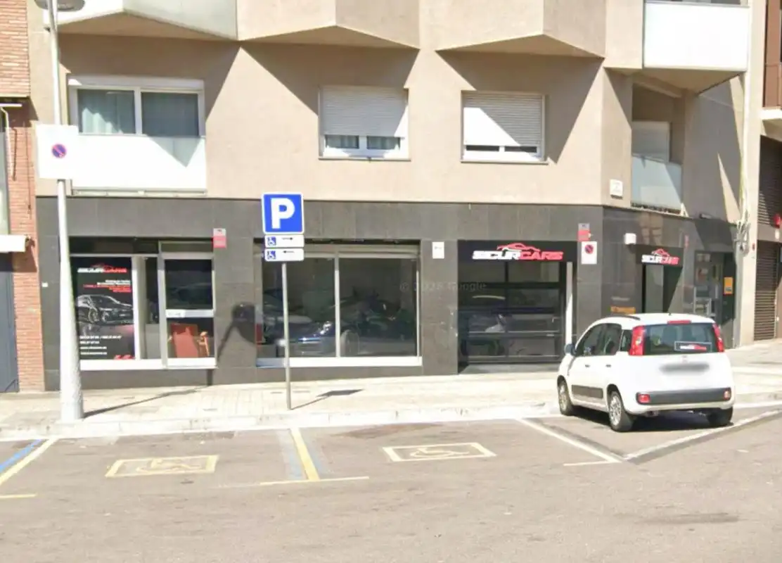 Local comercial en venda a Carrer de Nicaragua, imagen 4