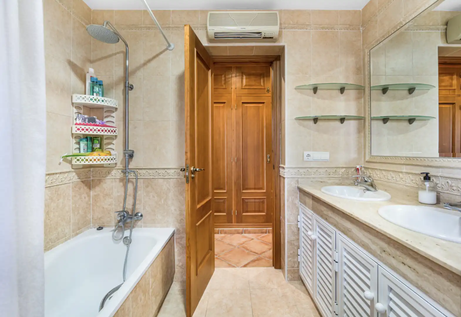 Chalet con terraza en venta en San Pedro de Alcántara, imagen 15