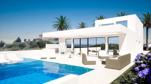 Villa de lujo de 4 dormitorios, 3 baños y vistas al mar. Bahía de Casares