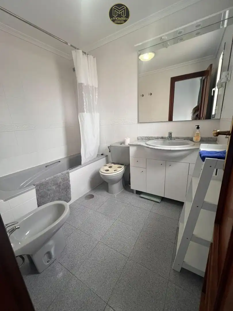 Bathroom of Flat for sale in Fuengirola  with Terrace