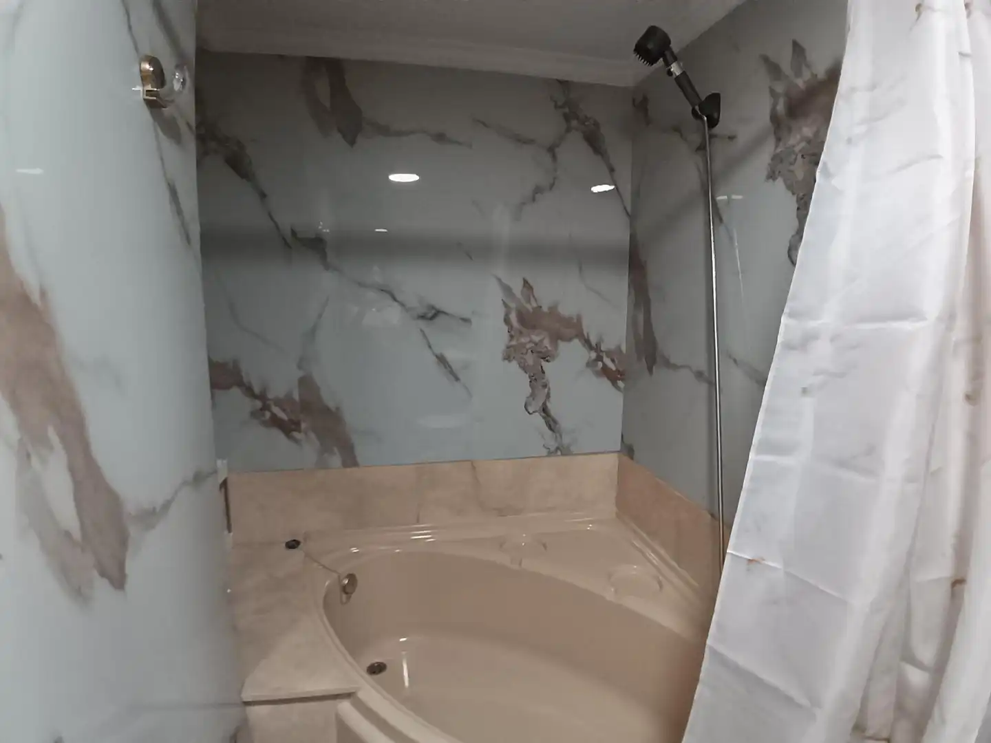Bathroom of Flat for rent in Cartagena  with Terrace, Furnished and Balcony
