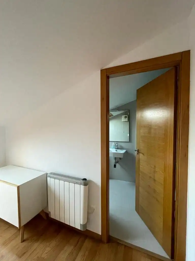 Bany de Pis de lloguer en Cambados amb Parquet, Moblat i Forn