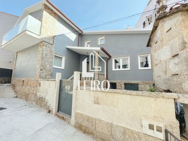 Casa en venta en Adina- Portonovo