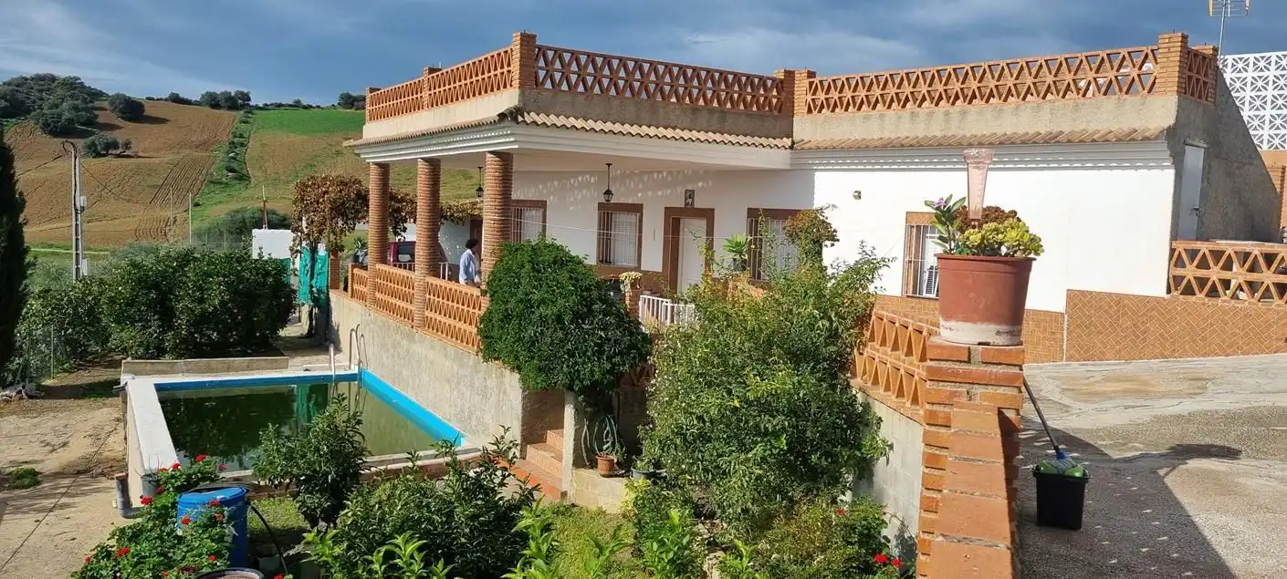 Vista exterior de Casa o chalet en venta en Casarabonela con Jardín privado, Terraza y Trastero