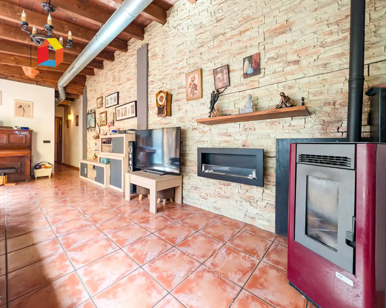 Sala de estar de Casa adosada en venta en Seva con Calefacción