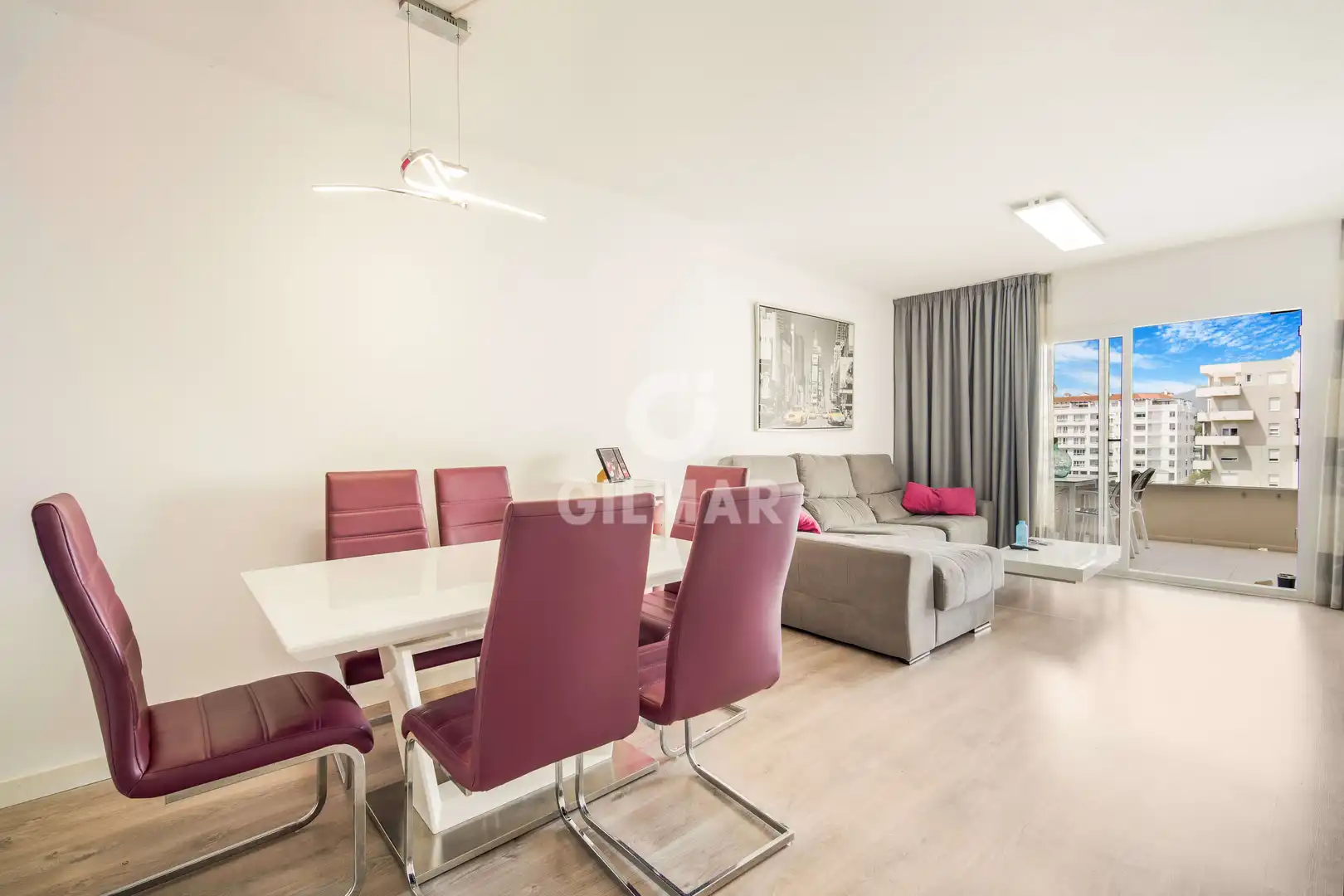 Sala d'estar de Apartament en venda en Marbella amb Calefacció, Traster i Piscina
