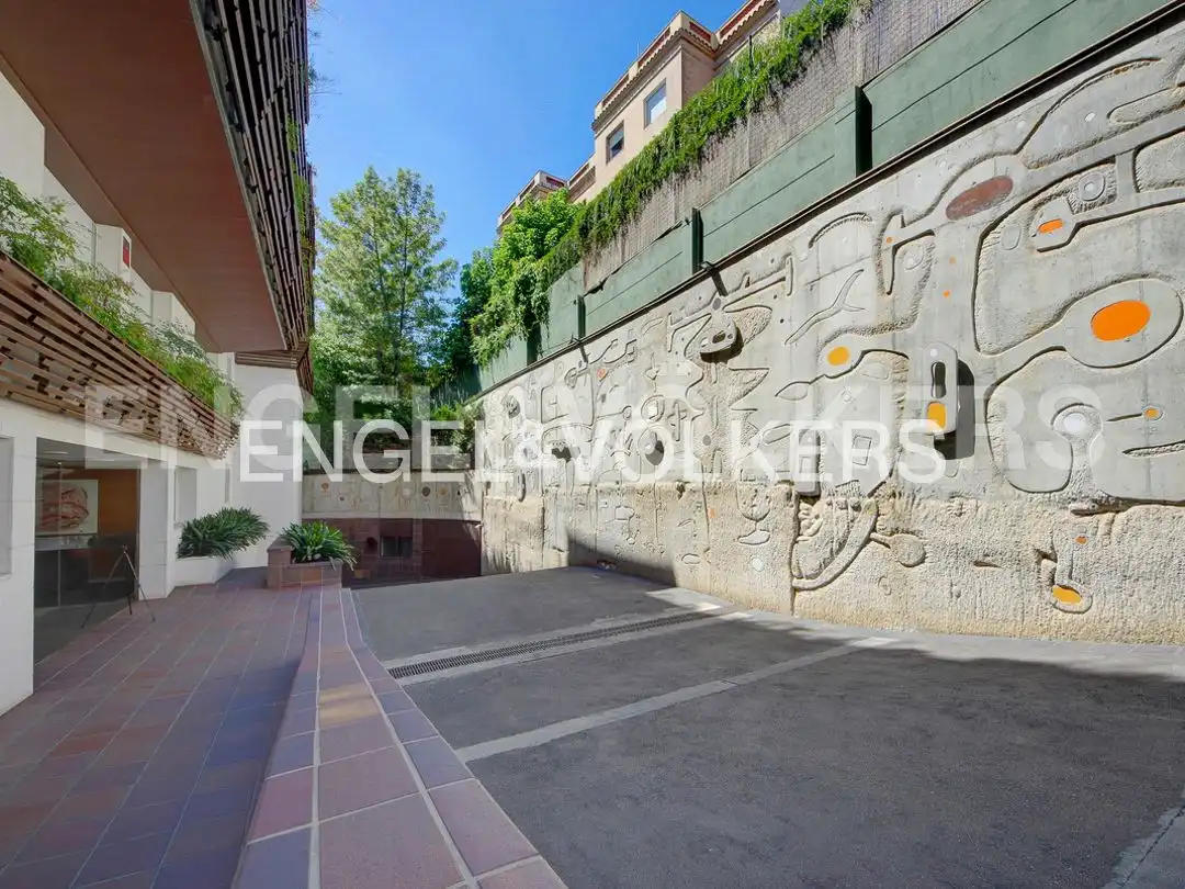 Exterior view of Flat for rent in Barcelona  with Air Conditioner, Heating and Parquet flooring